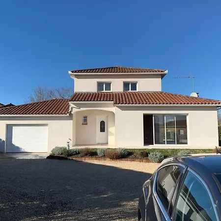 Carrelous Villa *