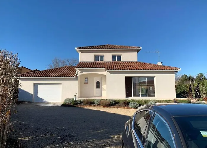 Carrelous فيلة *